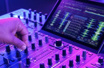 Denon DJ Prime 4+: ¡Descubre su nuevo y emocionante aspecto, junto con una característica misteriosa! ¡No te lo puedes perder!