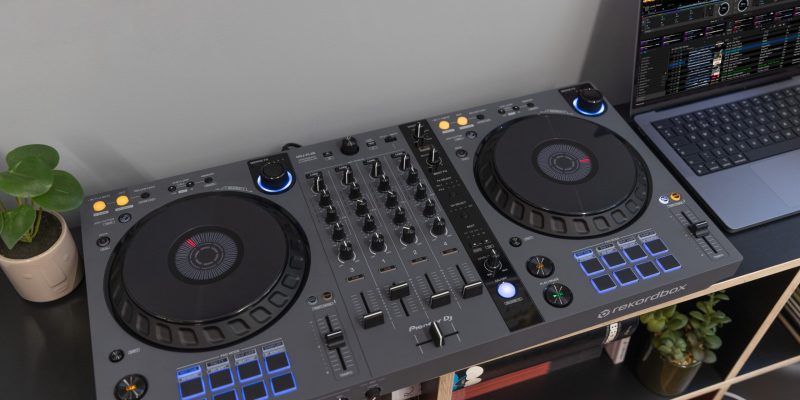«Experimenta el Poder de los 4 Canales, Merge FX y Virtual DJ con el DDJ-FLX6-GT de Pioneer DJ»